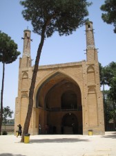 Menar-e-jomban_esfahan