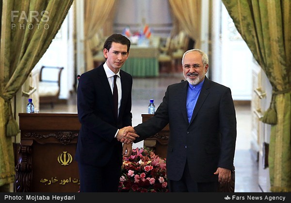 13930207142526298_PhotoL