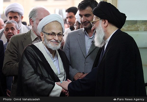 13930707130931215_PhotoL