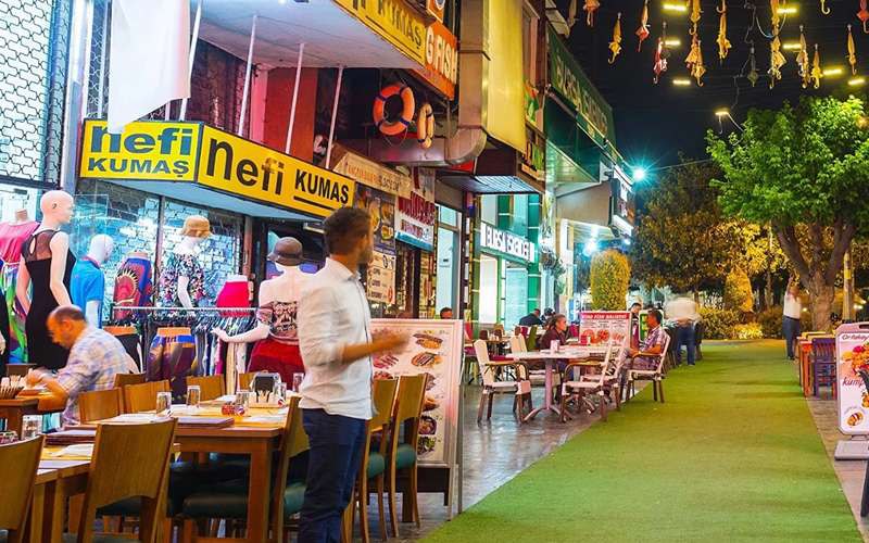 قیمت فست فود در آنتالیا