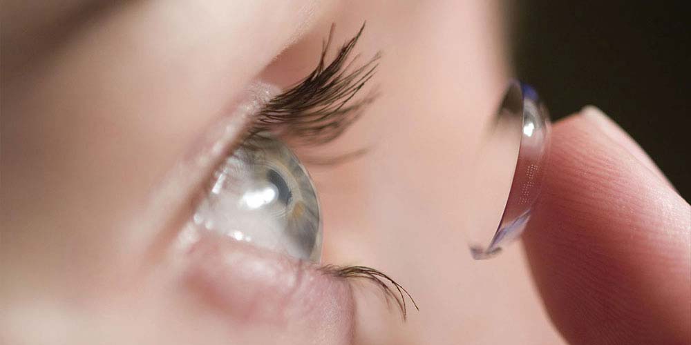 بهترین لنز برای چشم حساس