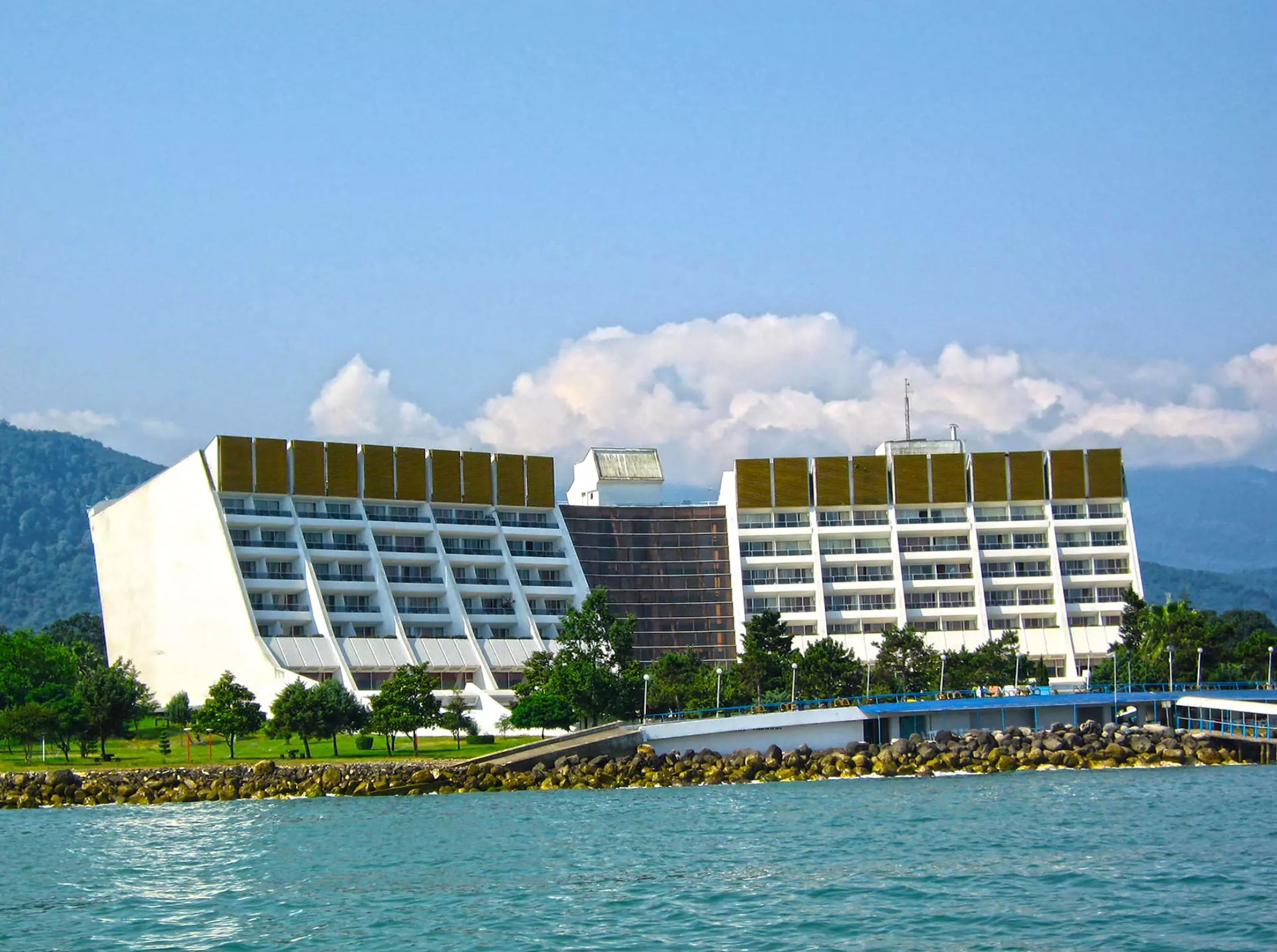 هتل ونوس پلاس چالوس