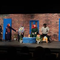 نمایش کمدی “خانواده لیان شامپو ” از ۱۵ شهریور ماه در رشت به روی صحنه می رود