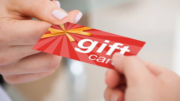 هدیه دادن یک گیفت کارت
