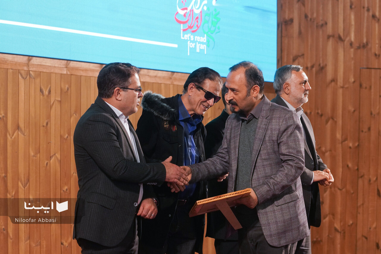 «مجتبی حاذق نیکرو» و «رضا نیکوکار» در جمع برگزیدگان جشنواره شعر فجر